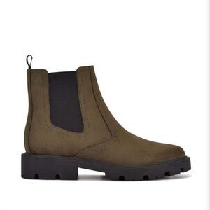 New NINE WEST Women's Yeeps Chelsea Lug Sole Booties dark green 5.5